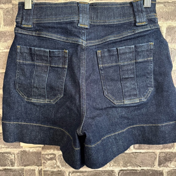 SPANX Denim Shorts Dark Wash Stretchy Pull‎ On pockets - Picture 9 of 11